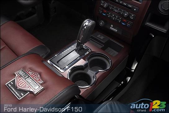 2010-ford-harley-davidson-f150-015.jpg