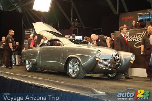 Intéressant exercice de style que ce custom Studebaker « Super Sonic » 1951 qui s'inspire fortement de l'aviation, jusqu'à la tuyère fictive qui orne l'arrière de la voiture (106 700 $). Barrett-Jackson.