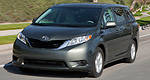Toyota Debuts New Auto Access Seat for Third-Generation 2011 Sienna