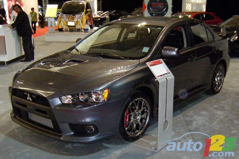 2010 Mitsubishi Lancer Evolution (Photo: Rob Rothwell/Auto123.com)