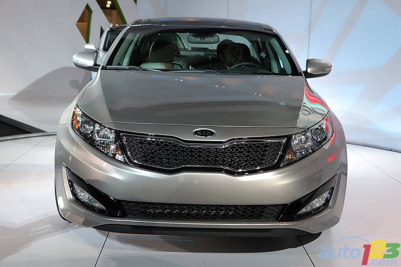 [Image: 2011-kia-optima-0002.jpg]