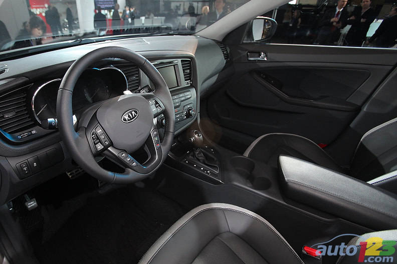 [Image: 2011-kia-optima-0003.jpg]