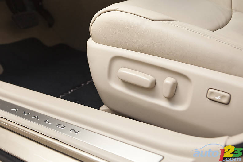 Photo: Charles Renny/Auto123.com, Toyota