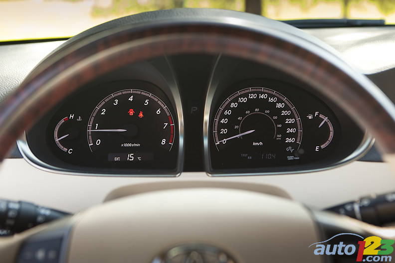 Photo: Charles Renny/Auto123.com, Toyota