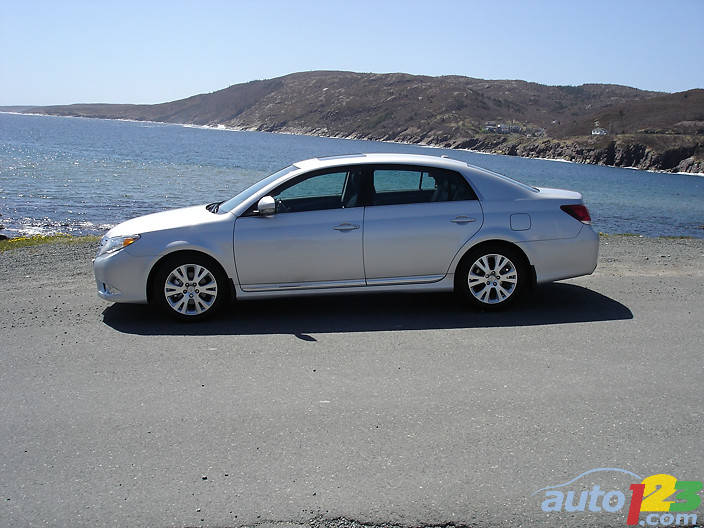 Photo: Charles Renny/Auto123.com, Toyota