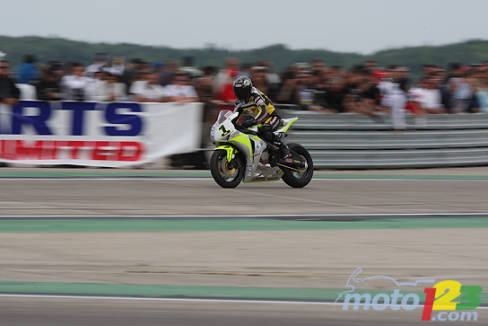 Photo: Philippe Champoux/Moto123.com