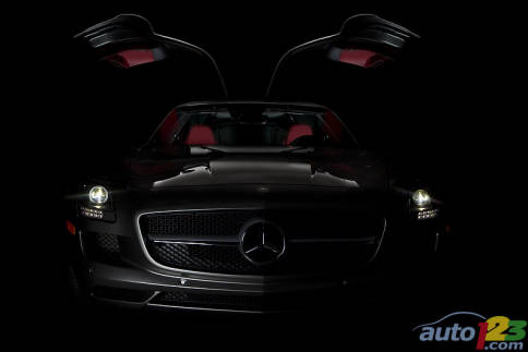 بِـطَاقَةٌ تـِقْنِـيَـةٌ : Mercedes SLS AMG 2011 2011-mercedes-sls-amg-003