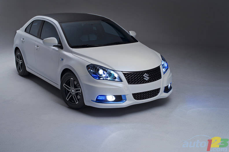 Suzuki Kizashi EcoCharge Concept (Photo: Suzuki)