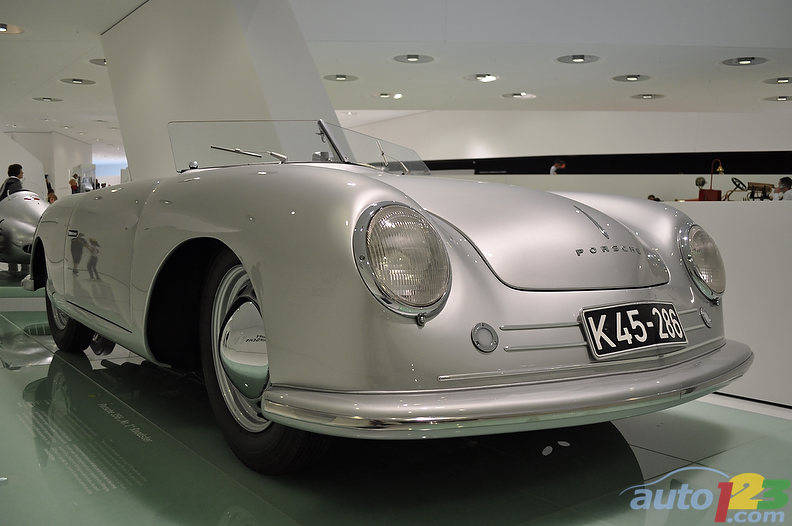1948 356 "Nr. 1" Roadster (Photo: Mathieu St-Pierre/Auto123.com)
