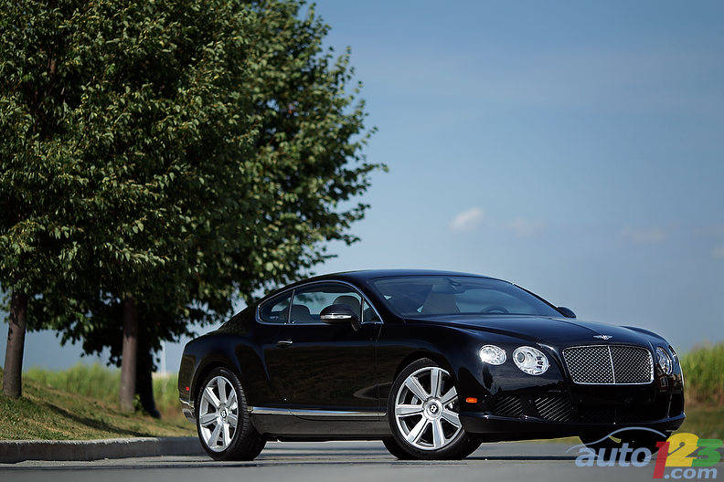 The new 2012 Continental GT has a wider, lower stand than the previous generation, but still retains those sumptuous, luxurious Bentley lines we've come to know and love. Photo: Sébastien D'Amour/Auto123.com