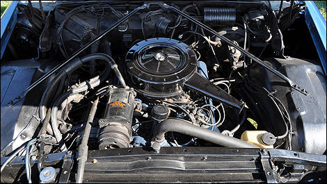 Cadillac DeVille décapotable 1967 moteur