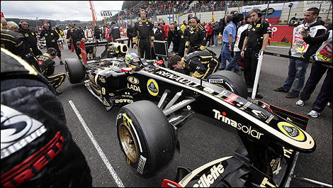 Bruno Senna on the starting grid of the Belgian grand prix. (Photo: WRi2)