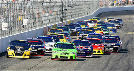 Mark Martin leads the restart at New Hampshire Motor Speedway. (Photo: nascar.com)
