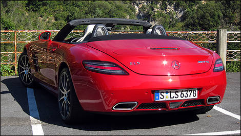 Mercedes-Benz SLS AMG Roadster 2012 vue 3/4 arrière