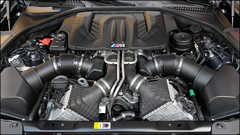 2013 BMW M5 engine