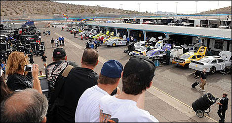 NASCAR fans watch the race teams prepare for days testings. (Photo: nascar.com)