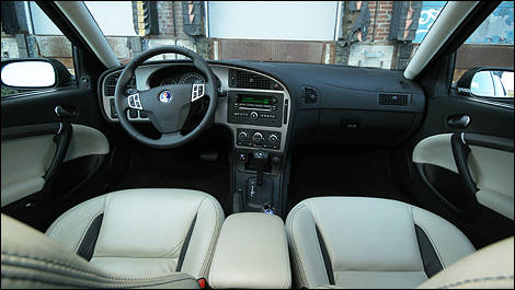 2006 Saab 9-5 interior