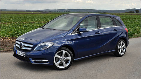 2013 Mercedes-Benz B-Class right side view