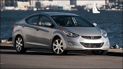 Hyundai Elantra 2012 vue 3/4 avant