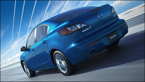 Mazda3 SKYACTIV 2012 vue 3/4 arrière
