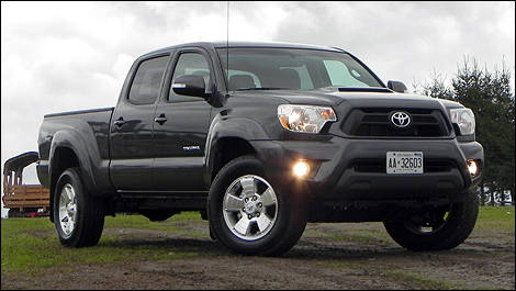 2012 Toyota Tacoma front 3/4 view 