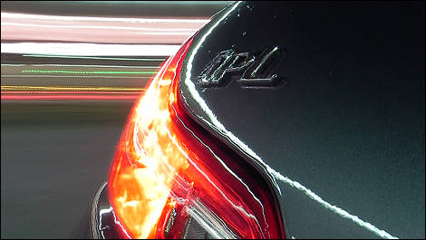 2011 Infiniti Coupé G IPL badge