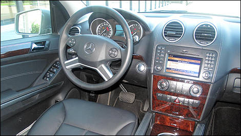 Mercedes-Benz GL 350 BlueTEC 4MATIC 2011 intérieur
