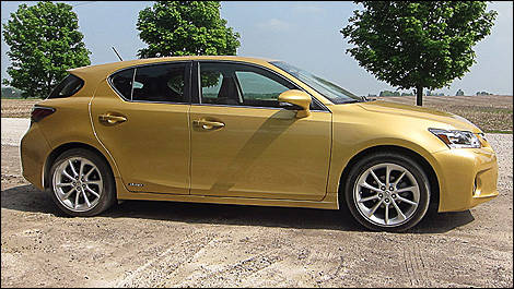 2011 Lexus CT 200h right side view