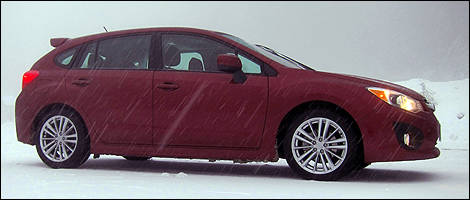 Subaru Impreza 2012 vue côté droit