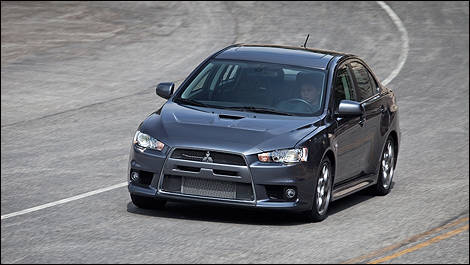 Mitsubishi Lancer Evolution MR 2011 vue 3/4 avant