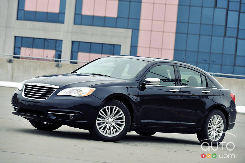 Chrysler tried to inject new life into these cars but the damage was already done. We figure one of the two nameplates will be dropped sooner rather than later. (Photo: Matthieu Lambert/Auto123.com)