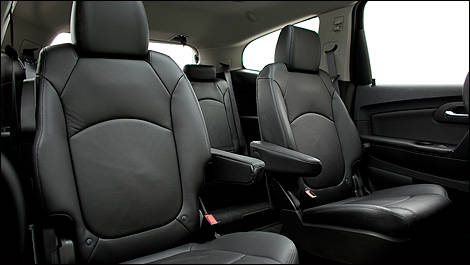 intérieur Chevrolet Traverse 2LT AWD 2012