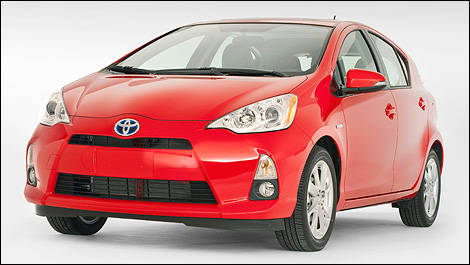 2012 Toyota Prius c front 3/4 view