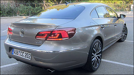 2013 Volkswagen CC rear 3/4 view