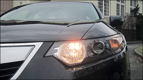 2012 Acura TSX headlight