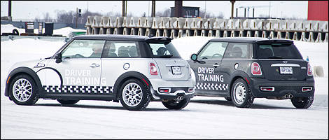 MINI Cooper S 2012 vue 3/4 arrière