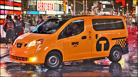 Nissan unveils 2014 nv200 taxis for new york #10
