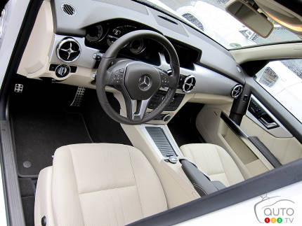  [ صُورٌ ] 2013 Mercedes GLK-Class Mercedes-Benz-GLK-2013_005