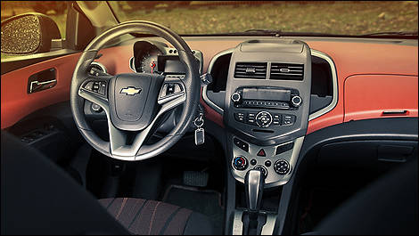 Chevrolet Sonic 2012 tableau de bord
