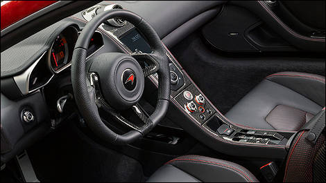 McLaren 12C Spider vue habitacle