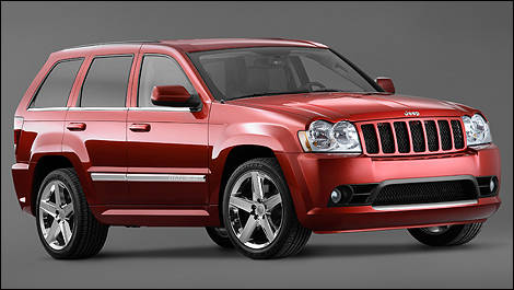 2006 Jeep Grand Cherokee SRT8 front 3/4 view