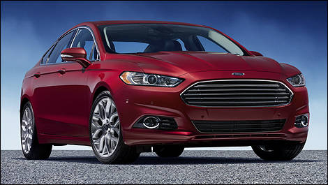 Ford Fusion 2013 vue 3/4 avant