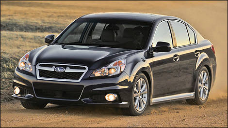 Subaru Legacy 2013 vue 3/4 avant