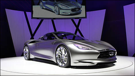 Infiniti EMERG-E Concept vue 3/4 avant