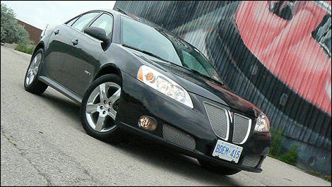2008 Pontiac G6 front 3/4 view