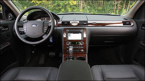 2008 Ford Taurus dashboard