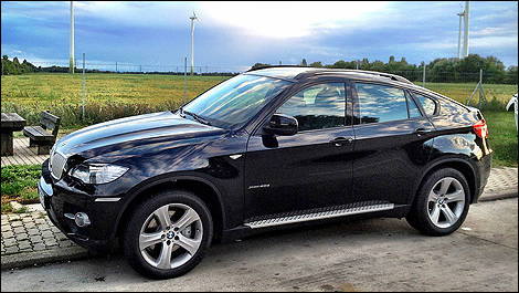 BMW X6 xDrive40d vue côté