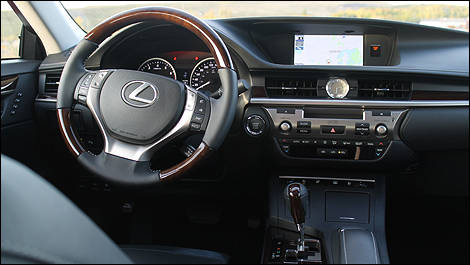 2013 Lexus ES 350 interior