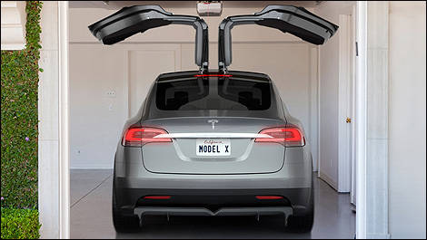 2014 Tesla Model X rear view