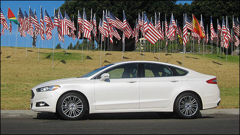2013Ford Fusion side view